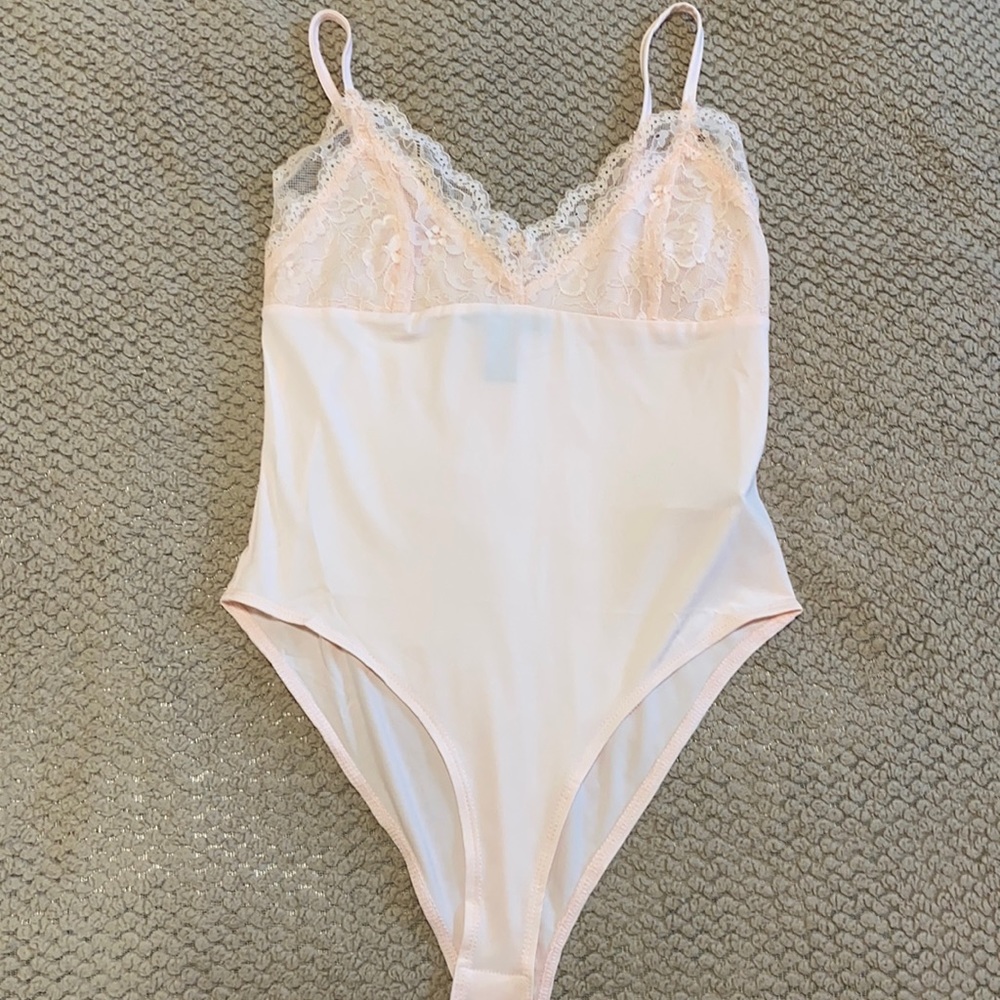 Lacey top bodysuit